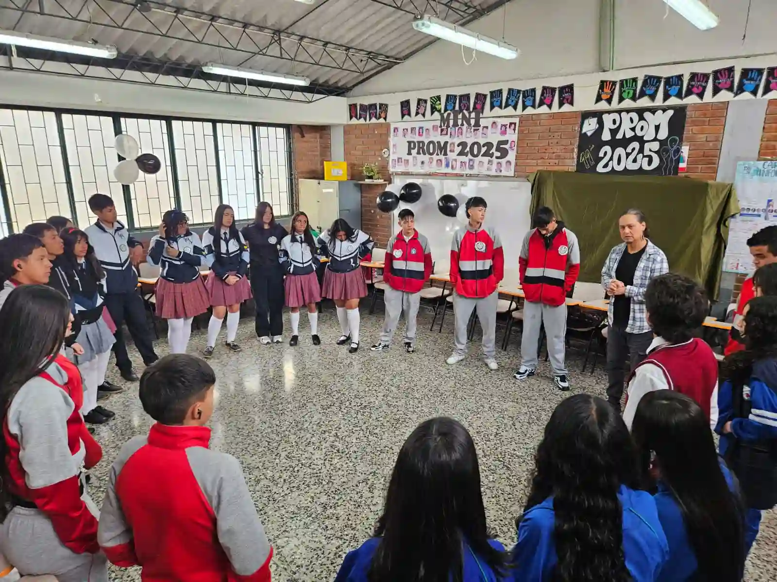 Estudiantes en taller de doblaje