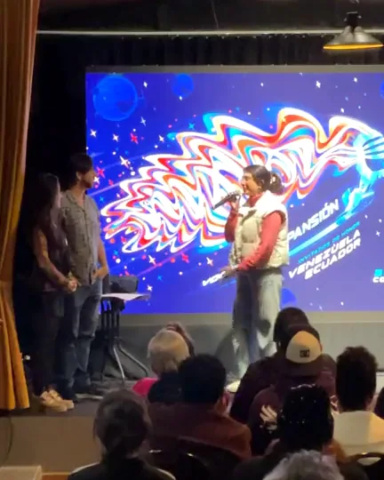 Cierre oficial de Micrófono Abierto en Casa A Voz Estudios