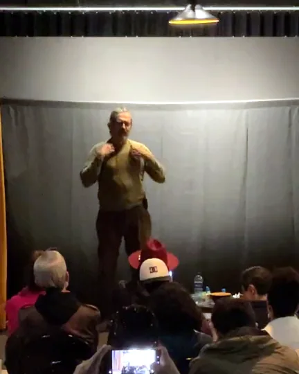 Horacio Tavera abre Del títere a la acción